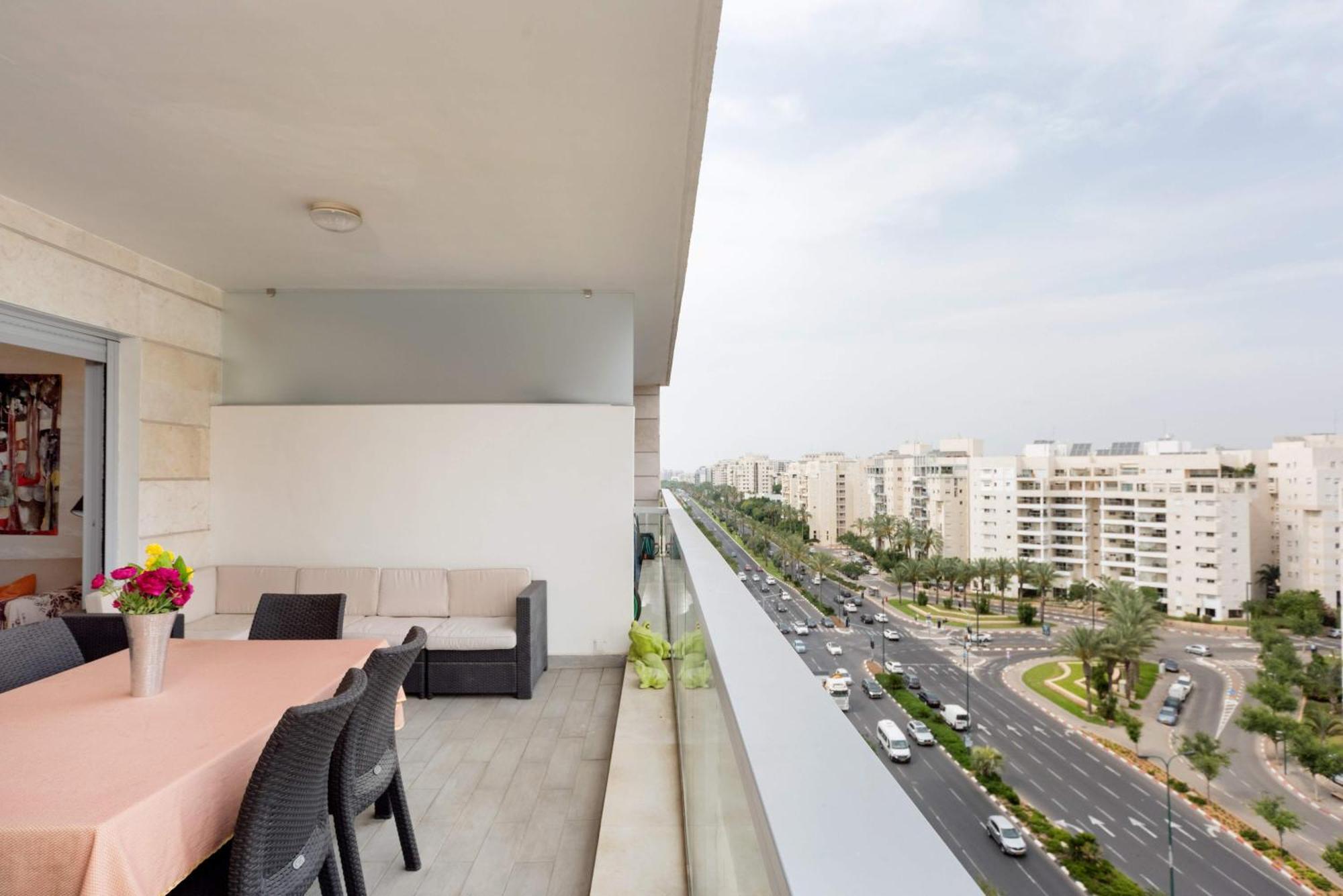 Urban Gem With Outdoor Lounge By Sea N' Rent Διαμέρισμα Τελ Αβίβ Εξωτερικό φωτογραφία